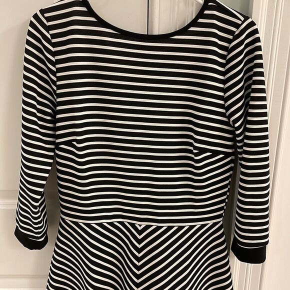 NWT blue rain dress from Francesca’s sz medium - Picture 2 of 2